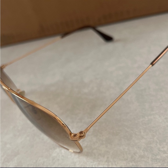 Ray-Ban Aviator Sunglasses - Picture 3 of 5